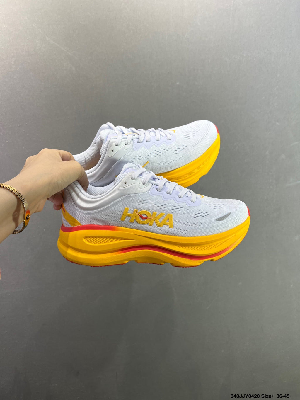 HOKA ONE ONE Bondi 9--1162013