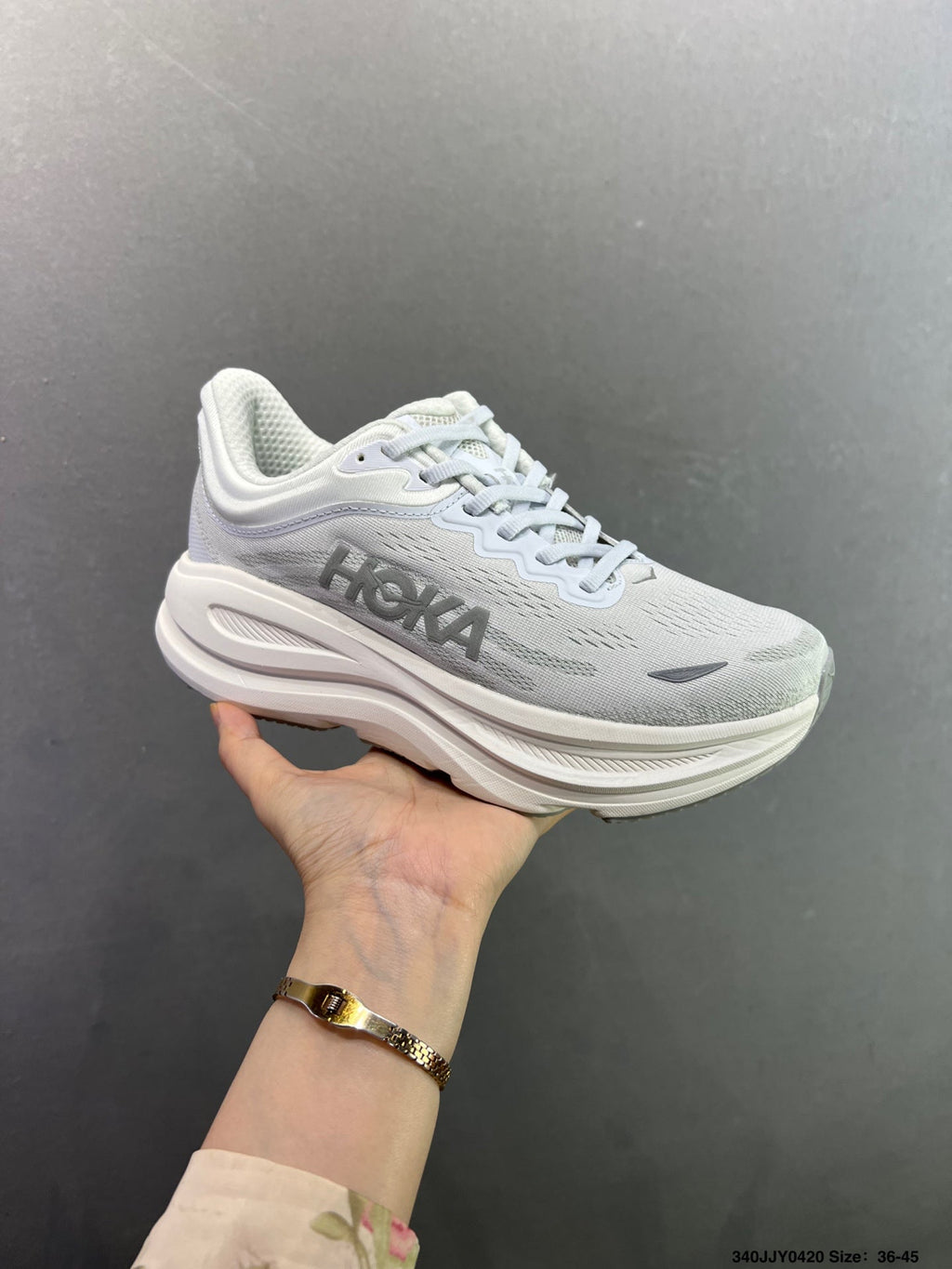HOKA ONE ONE Bondi 9--1162013-3