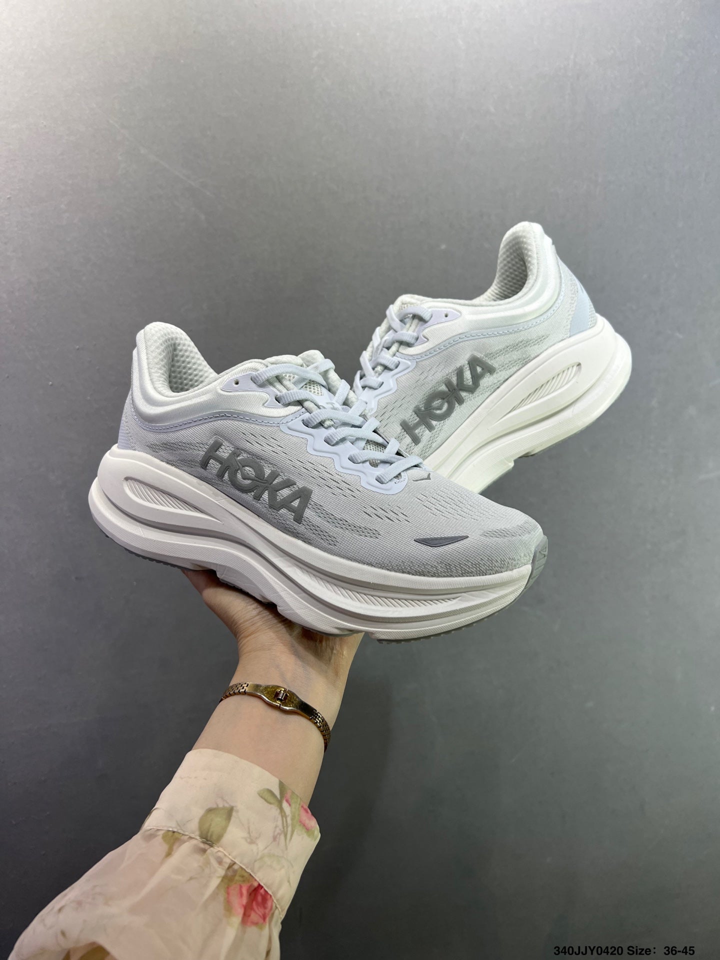 HOKA ONE ONE Bondi 9--1162013-3
