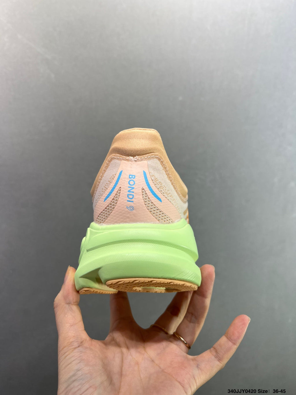 HOKA ONE ONE Bondi 9--1162013-4