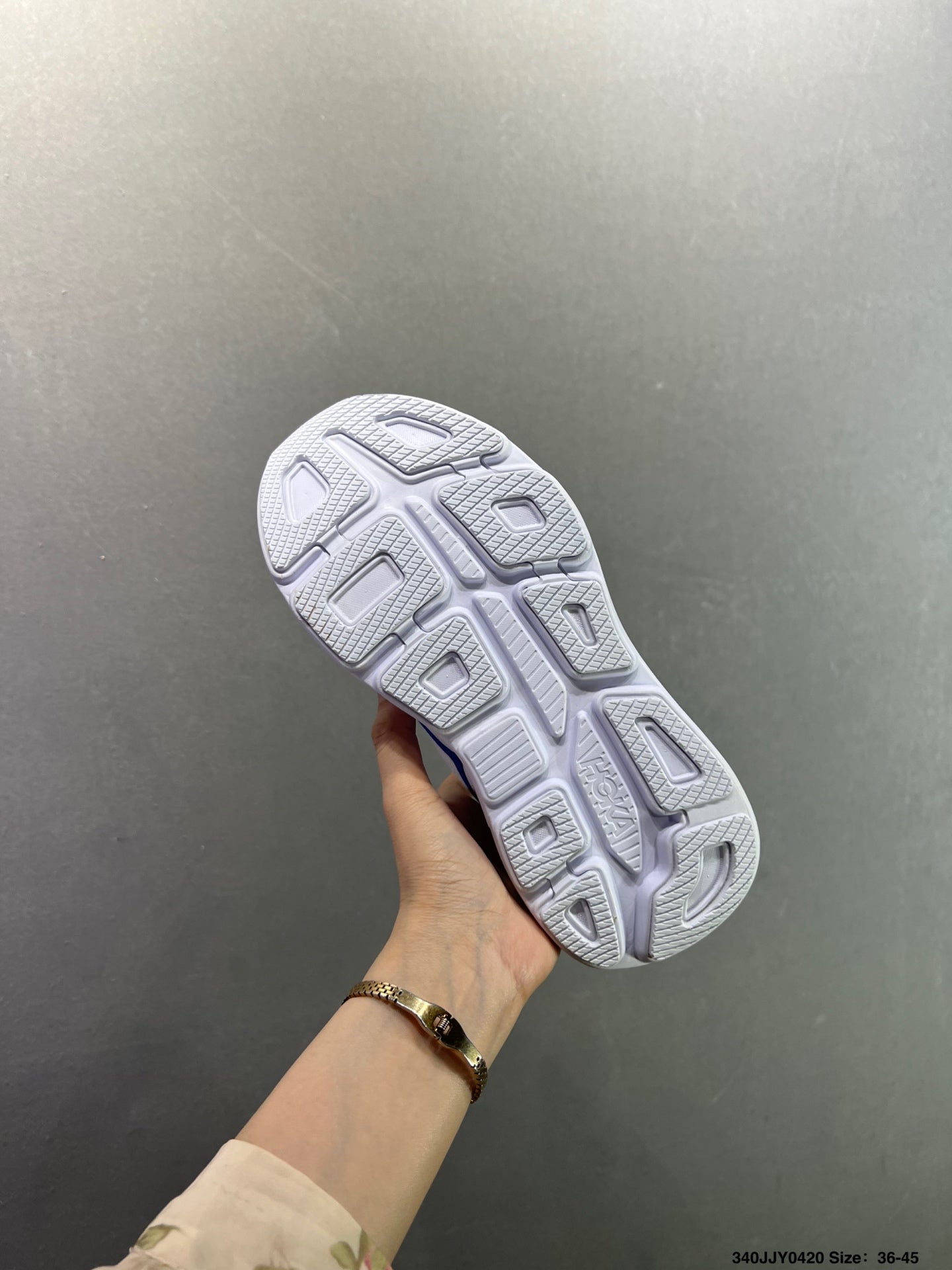 HOKA ONE ONE Bondi 9--1162013-6