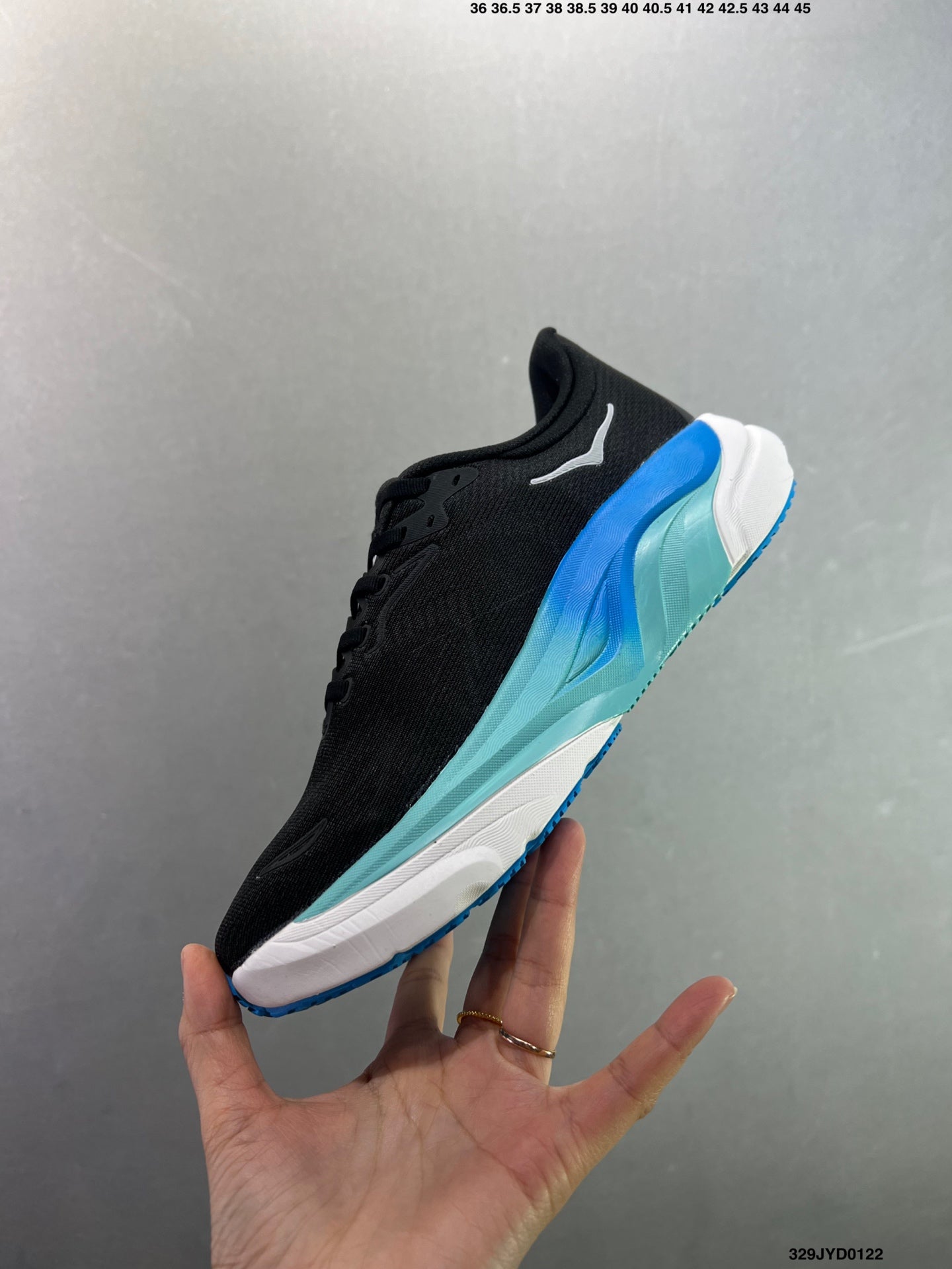 HOKA ONE ONE M ARAHI 8 --1168691 -1