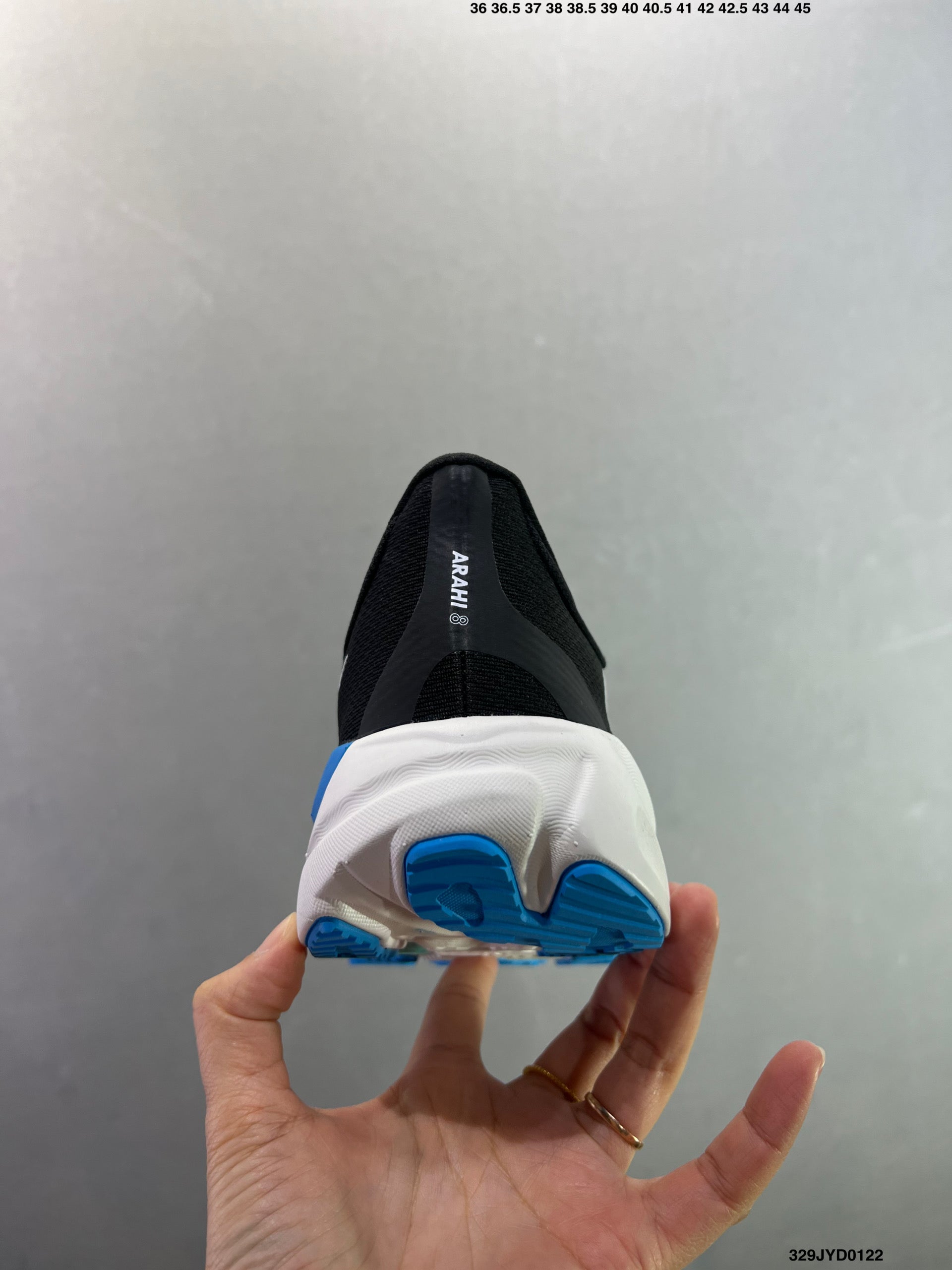 HOKA ONE ONE M ARAHI 8 --1168691 -1