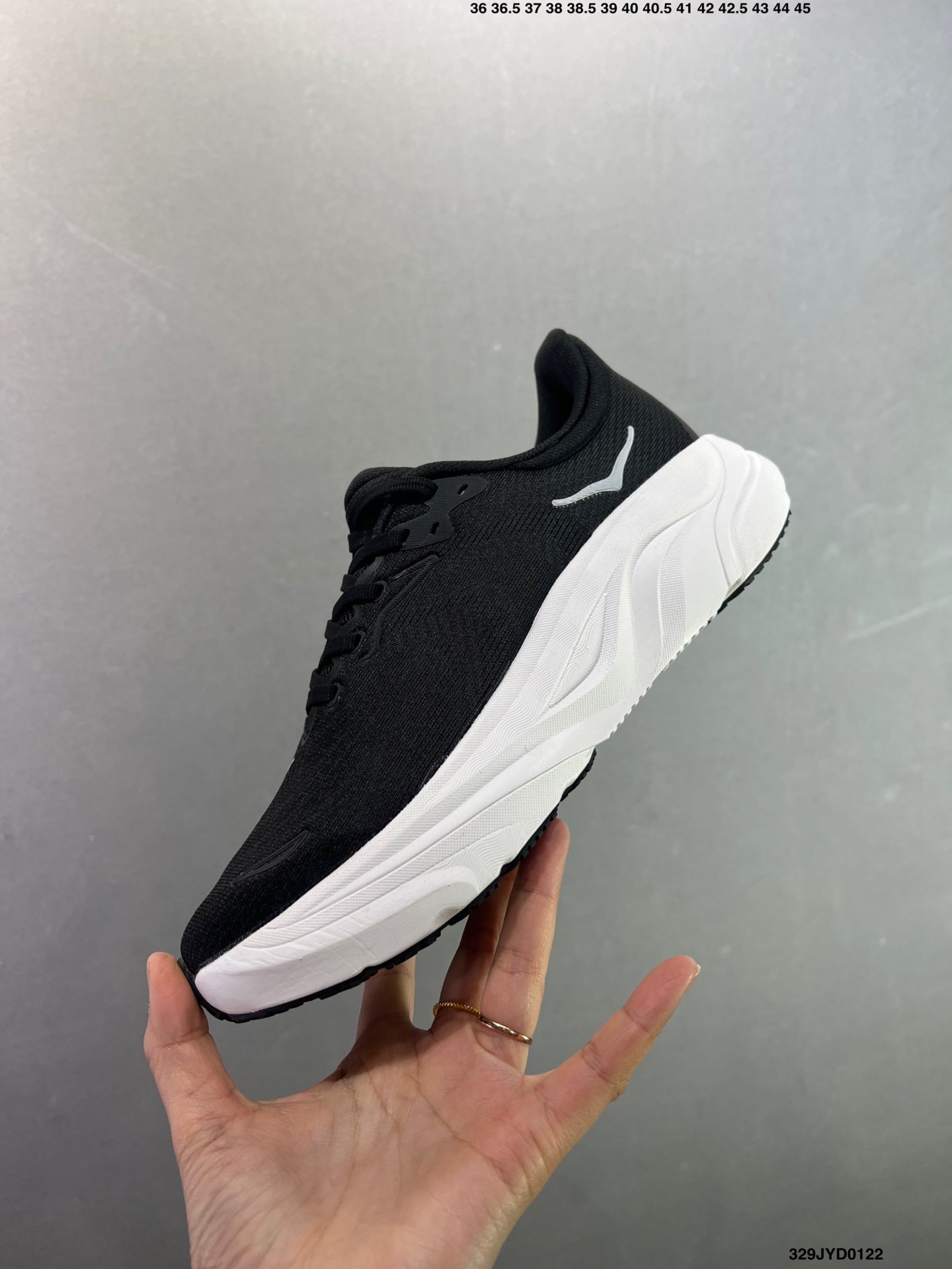 HOKA ONE ONE M ARAHI 8 --1168691 -3